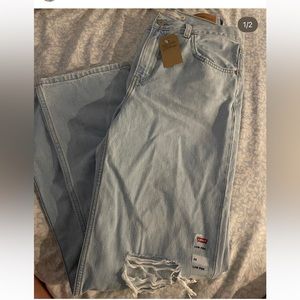 Levi jeans size 29